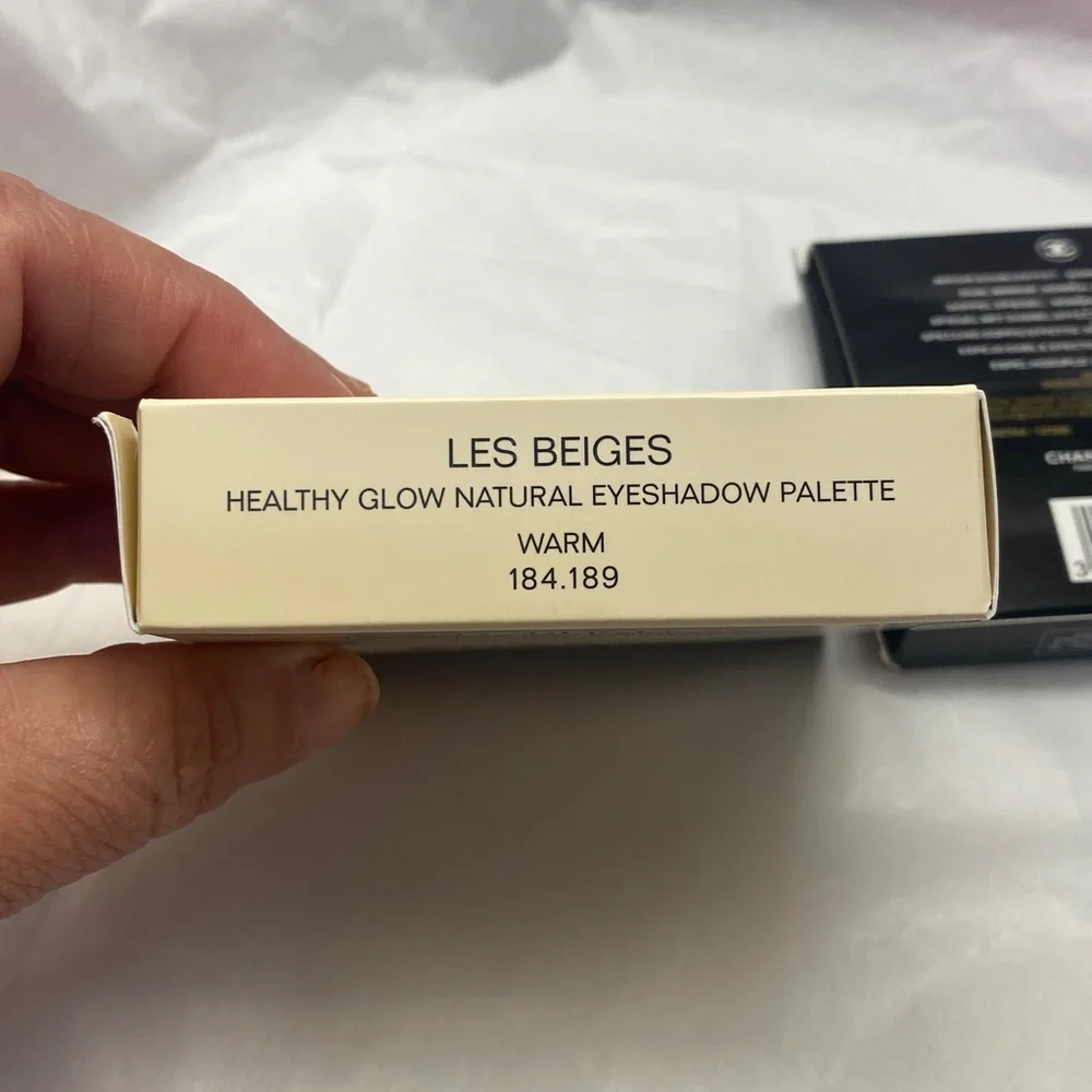 CHANEL Les Beiges—WARM Natural Eyeshadow and Mirror Set